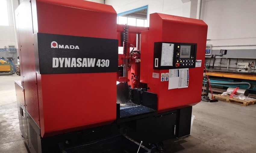 Nuova segatrice AMADA Dynasaw 430